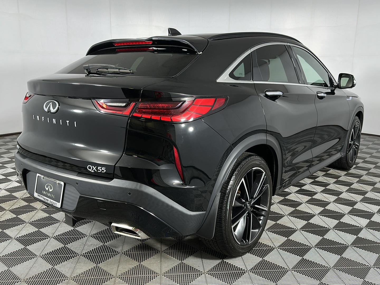 Certified Used 2022 Black Obsidian INFINITI ESSENTIAL image 32