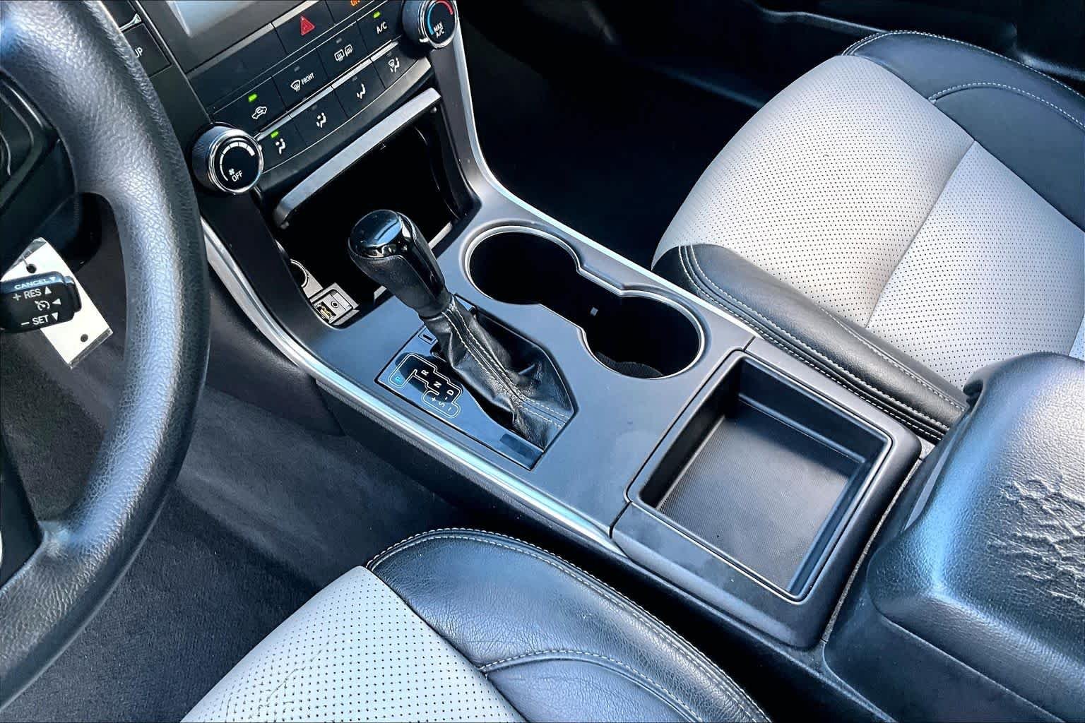 Used 2015 Cosmic Gray Mica Toyota LE image 17