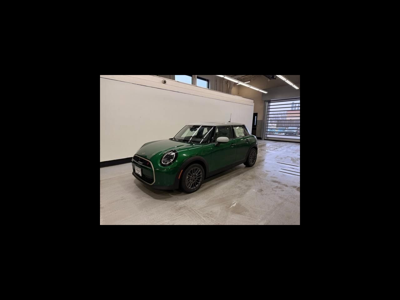 2026 MINI Hardtop Cooper S's photo