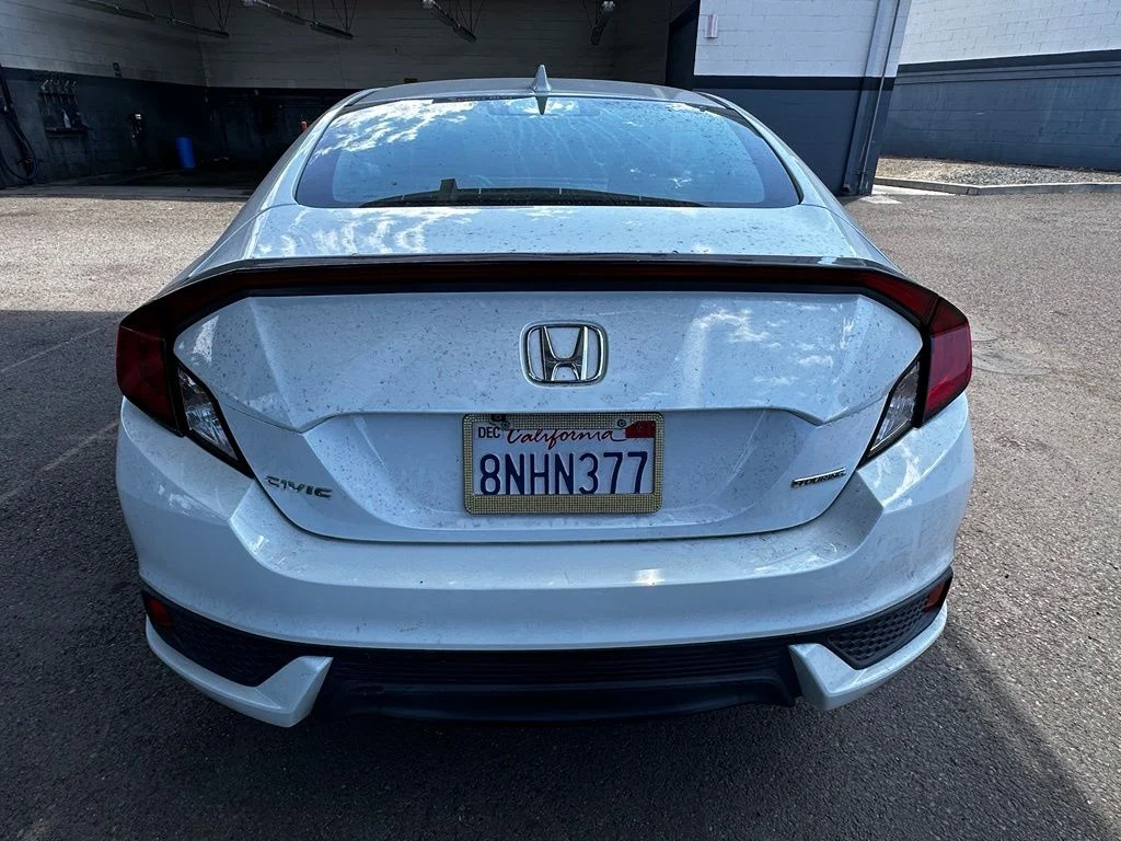 Used 2019 White Honda Touring image 21