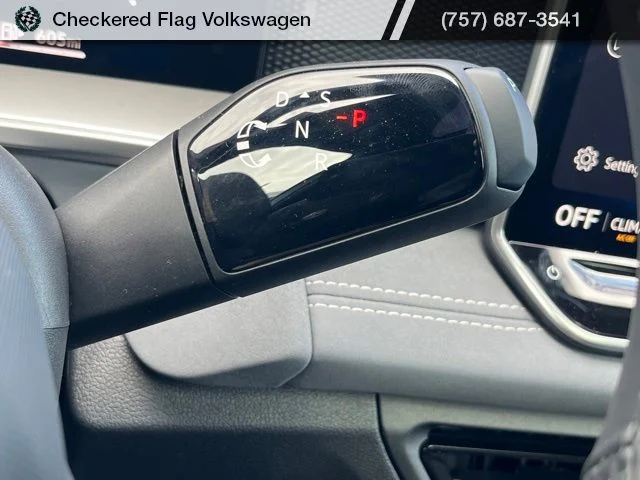 New 2026 White Volkswagen 2.0T SE R-Line Black image 38