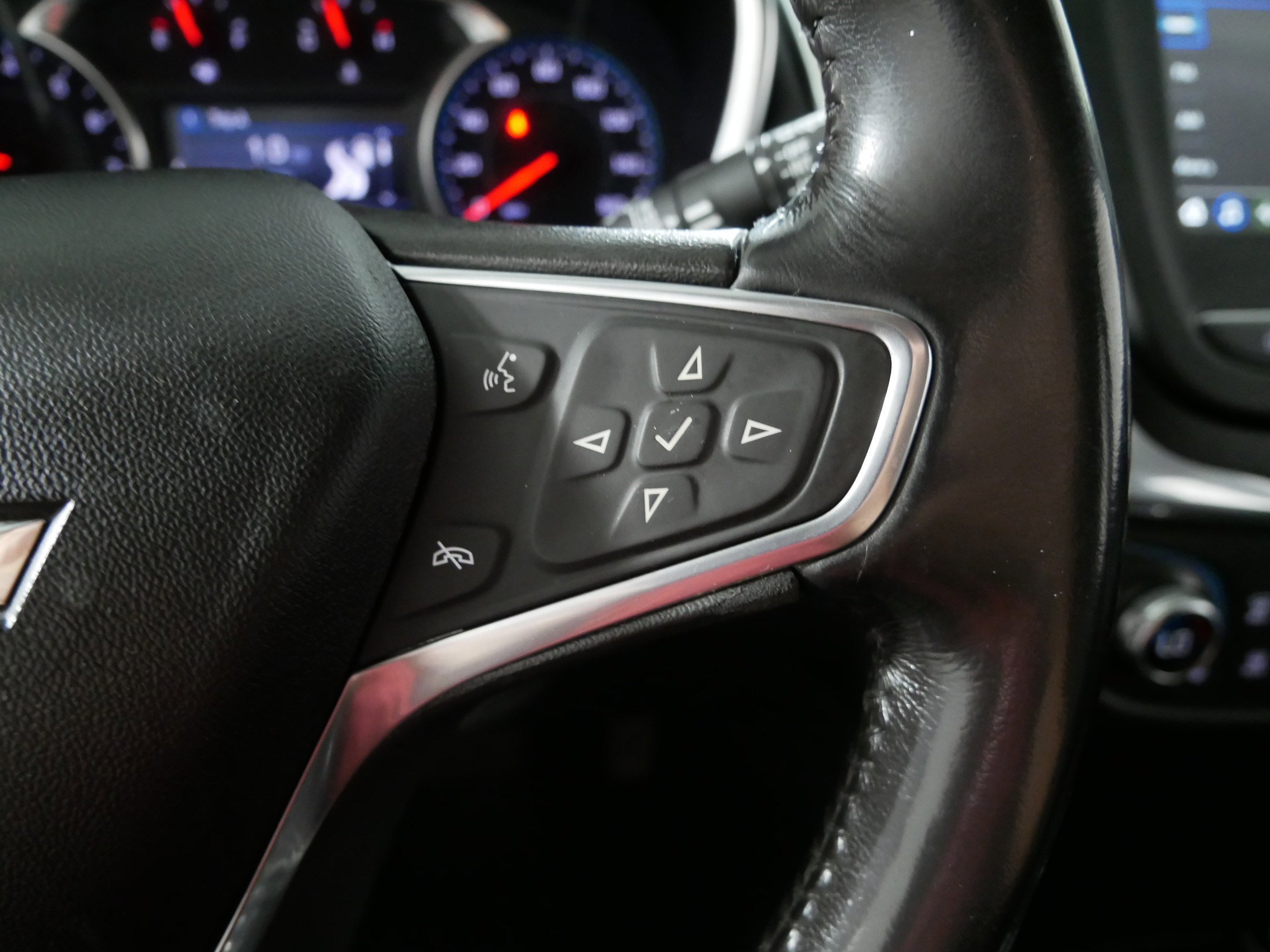 Used 2019 SANDY RIDGE METALLIC Chevrolet LT image 28