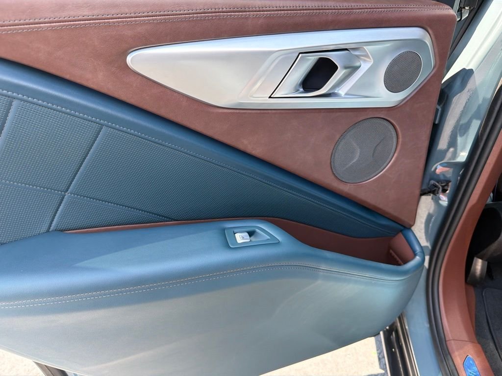 Used 2023 Green BMW Base image 12
