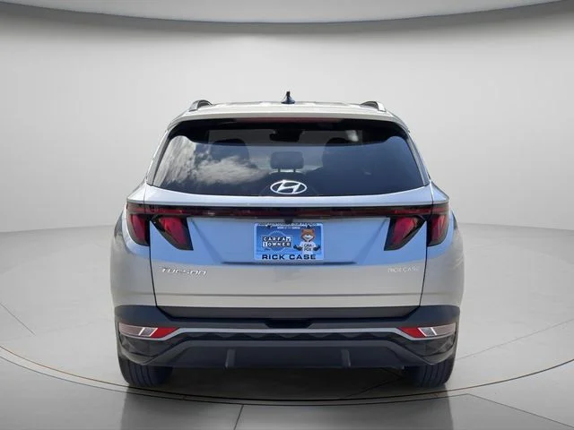 Used 2024 Silver Hyundai SEL image 6