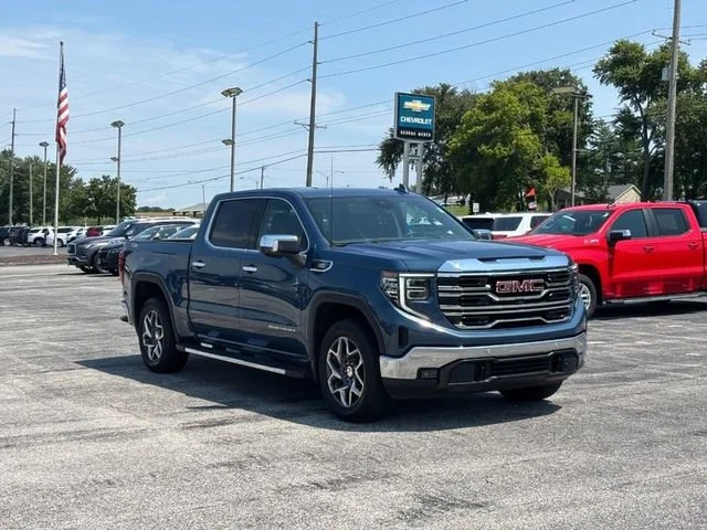 Used 2024 Downpour Metallic GMC SLT image 7