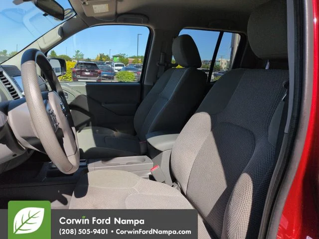 Used 2019 Cayenne Red Metallic Nissan  image 23