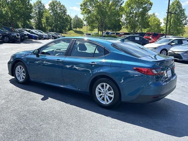 Used 2025  Toyota LE image 6