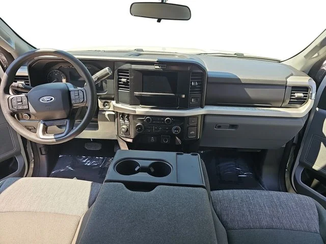 Used 2025 White Ford XLT image 9