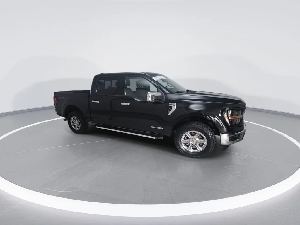 Used 2024 Black Ford XLT image 9