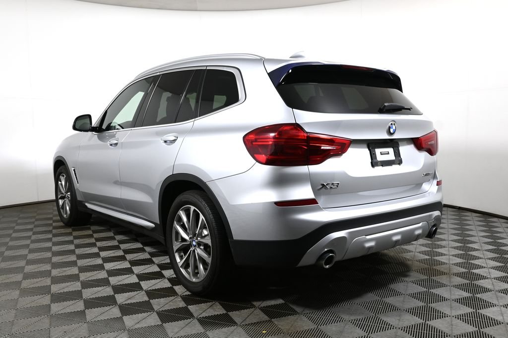 Used 2018 Silver BMW xDrive30i image 9