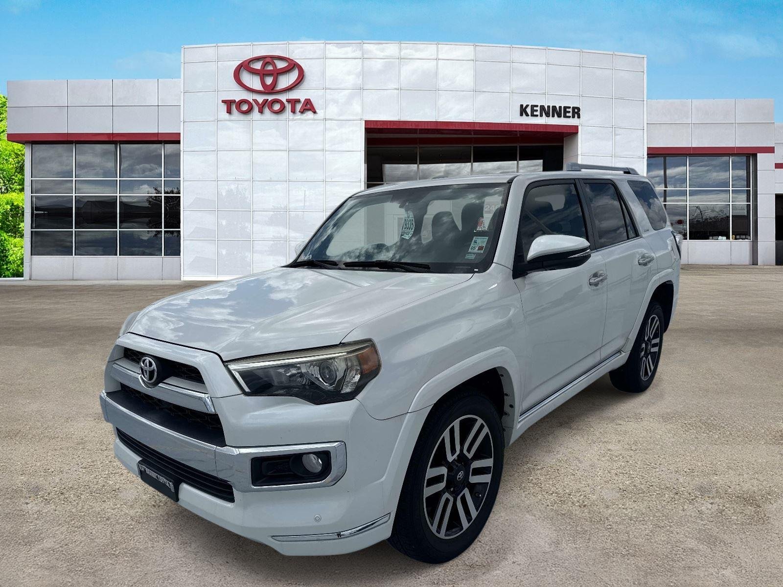 Used 2016 Blizzard Pearl Toyota Limited image 3
