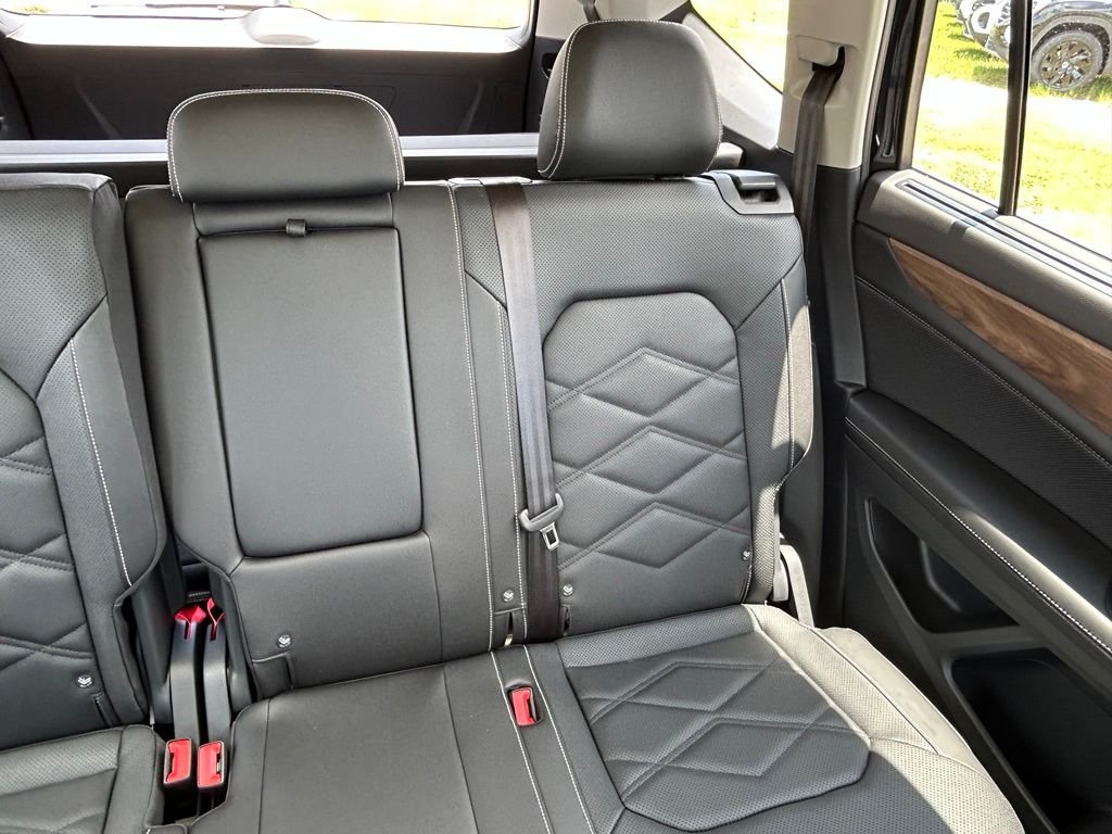 New 2026 Black Volkswagen SE w/Technology image 13