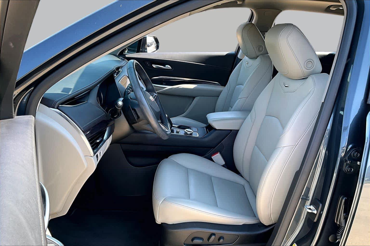 Pre-Owned 2019 Cadillac XT4 FWD Luxury