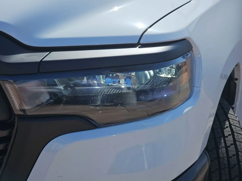 New 2026 Bright White Clear-Coat Exterior Paint RAM Tradesman image 32