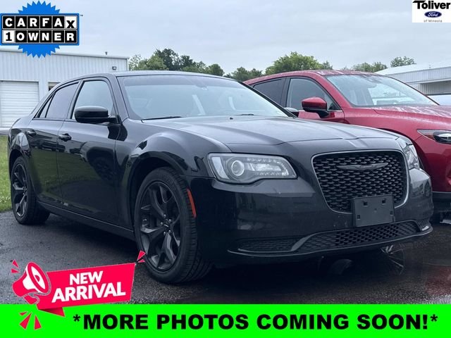 2022 Chrysler 300 Touring