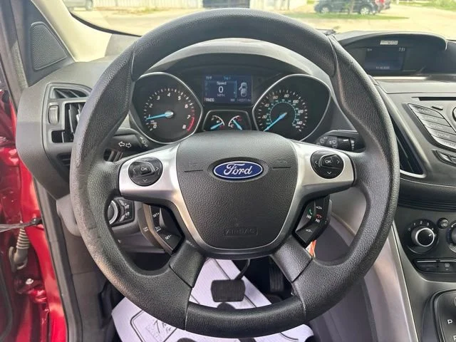 Used 2014 Red Ford SE image 3