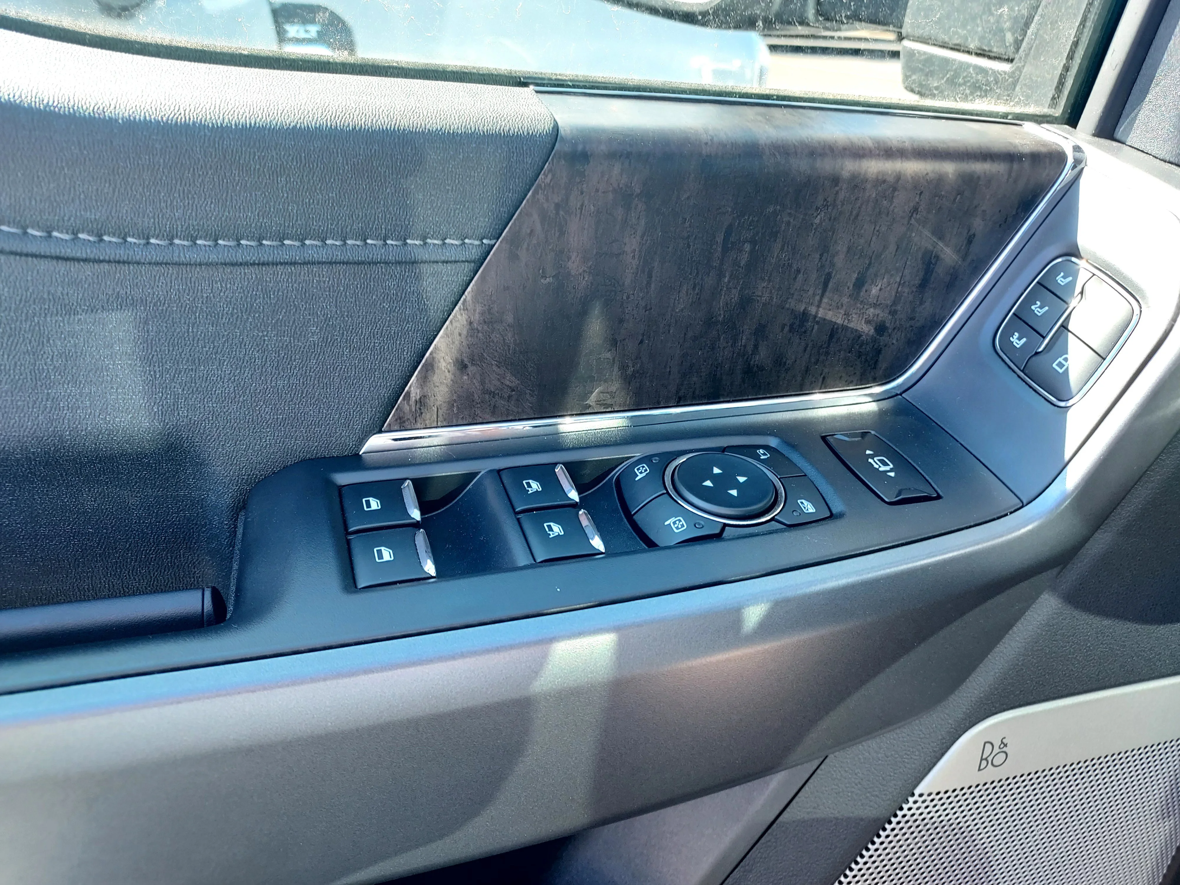 New 2026 Avalanche Ford LARIAT image 41