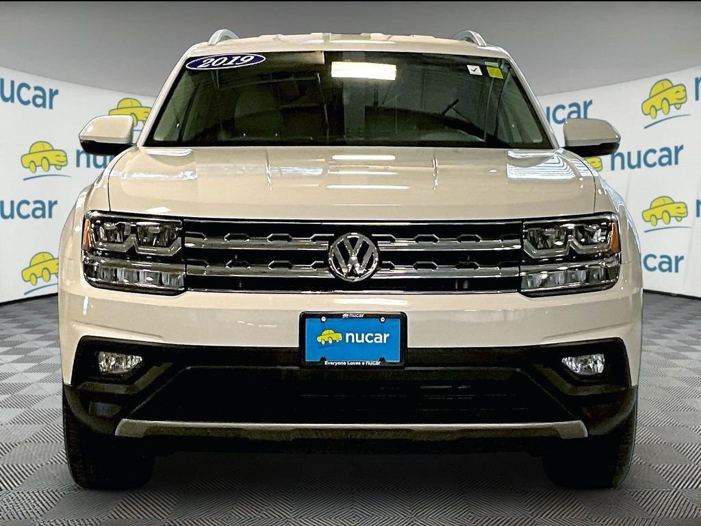 Used 2019 White Volkswagen 3.6L V6 SE image 2