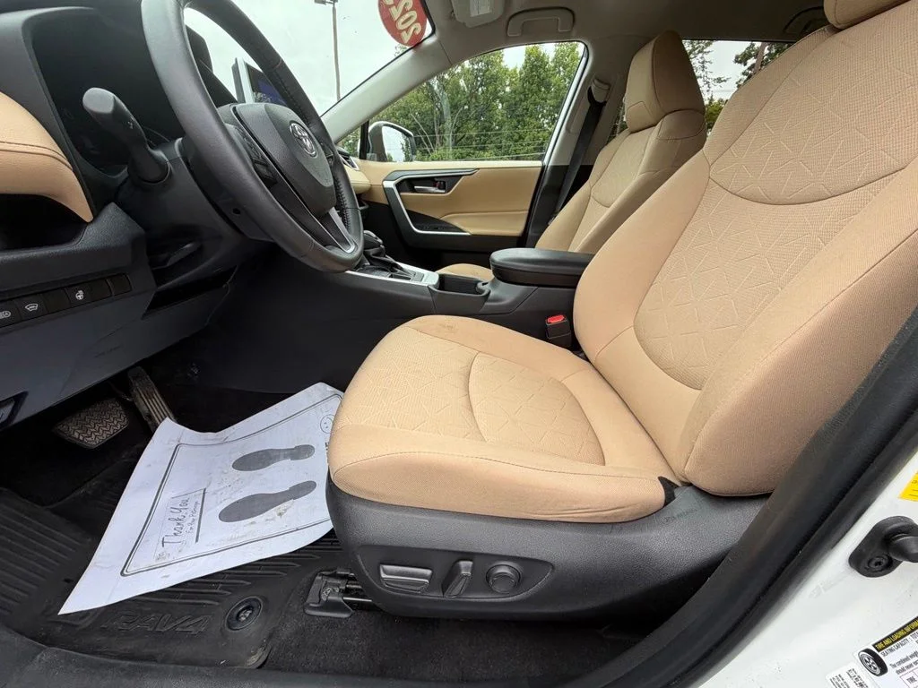 Used 2023 White Toyota XLE image 11