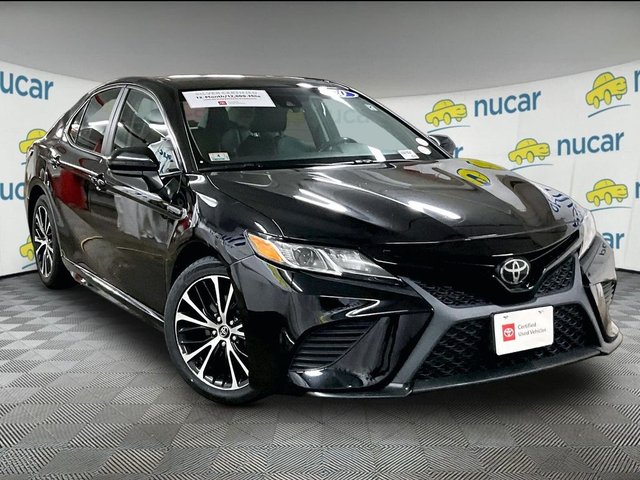 2020 Toyota Camry SE