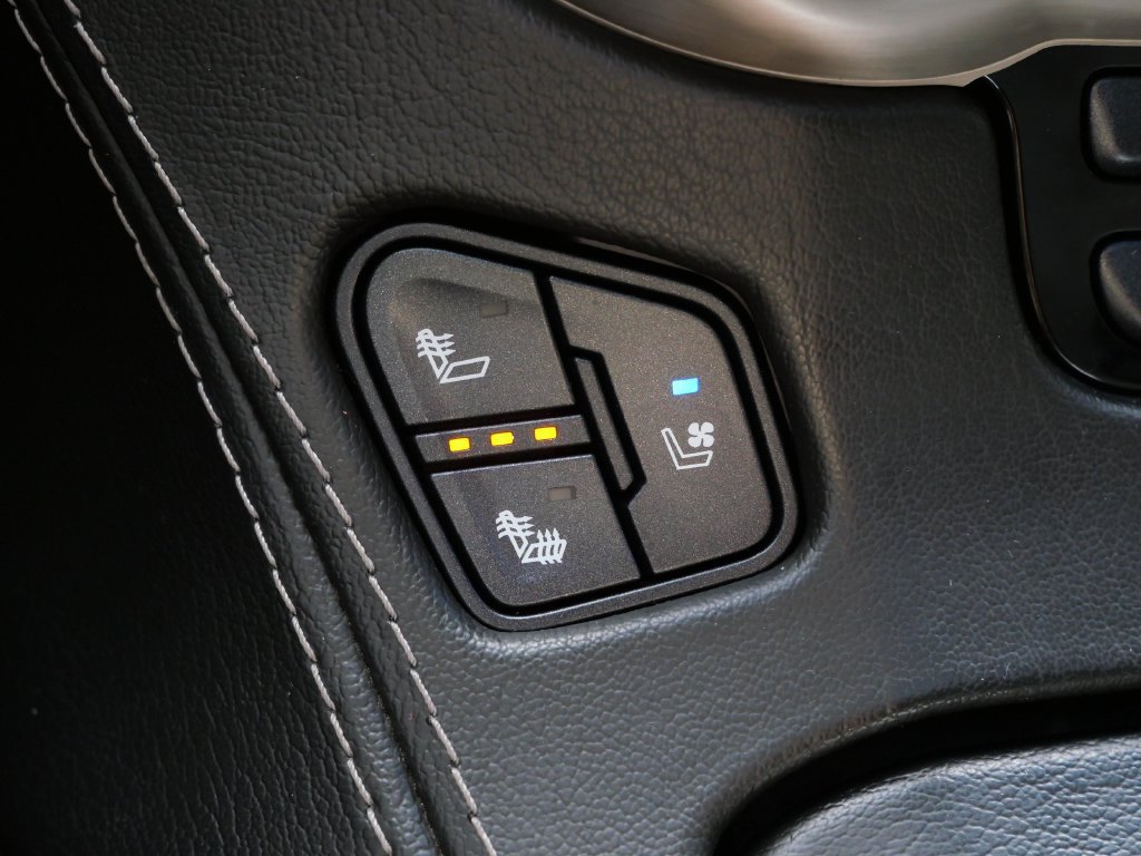 Certified Used 2017 White GMC Denali image 26