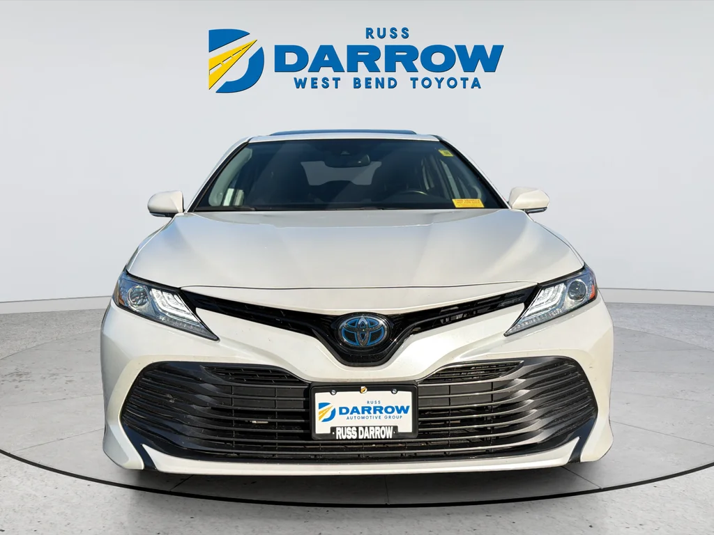 Used 2020 Beige Toyota XLE image 8