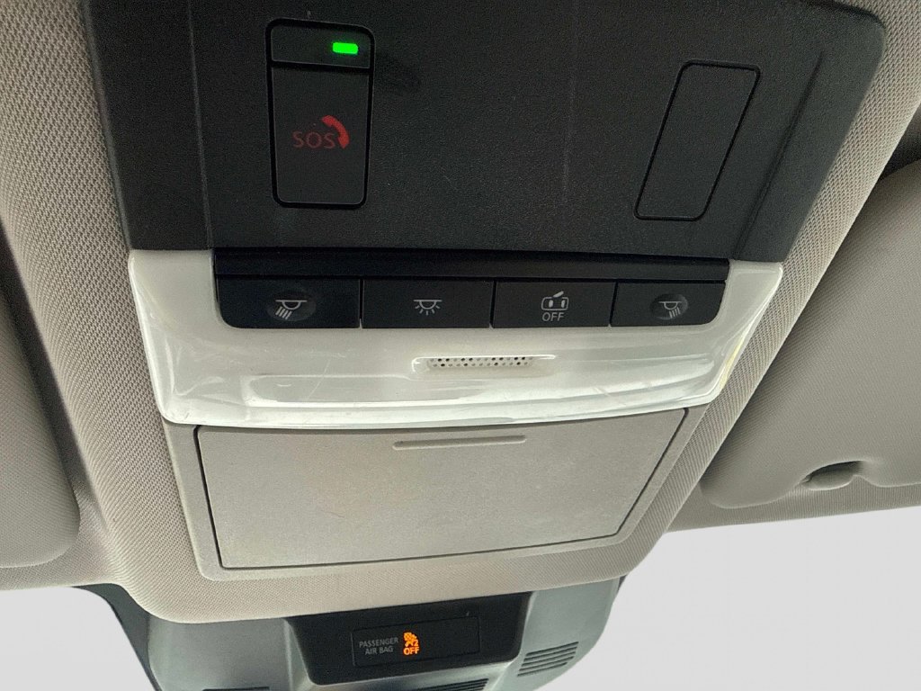 Used 2021 Blue Nissan SV image 25
