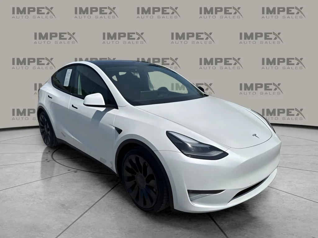Used 2022 White Tesla Performance image 7