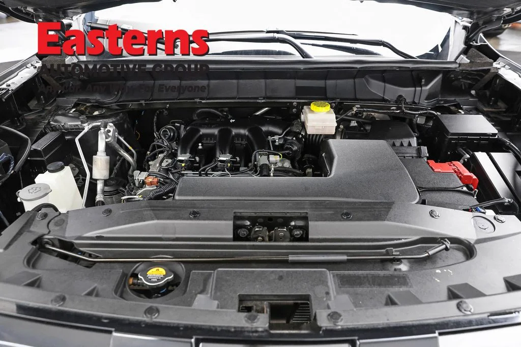Used 2024 Gray Nissan SV image 7