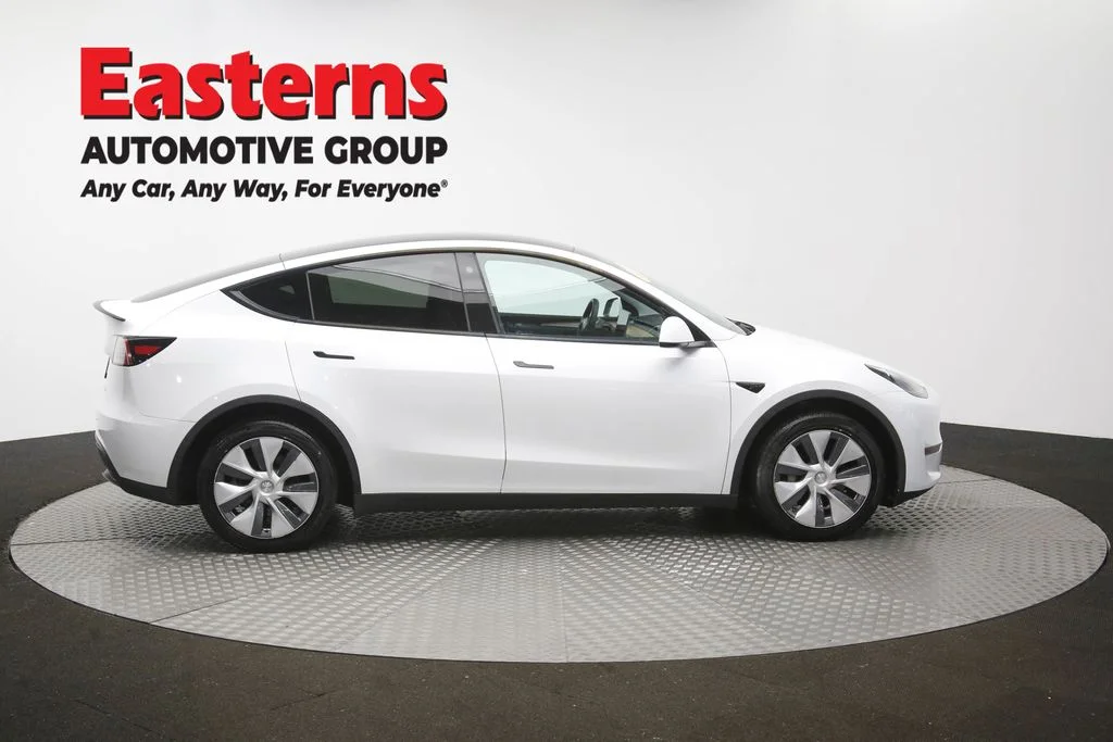 Used 2023 White Tesla Long Range image 39