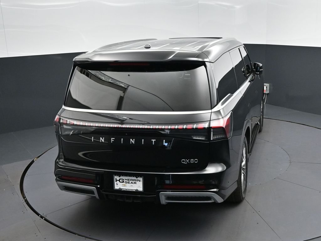Certified Used 2025 Black INFINITI LUXE image 37