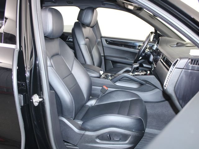 2023 Porsche Cayenne Base - Photo 23