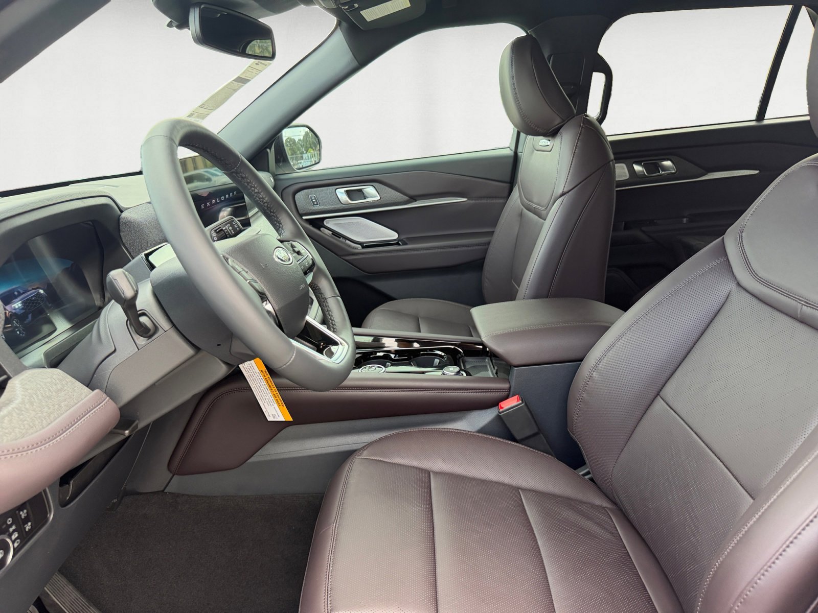 New 2026 Space White Metallic Ford Platinum image 10