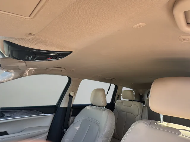 Used 2022 Red Jeep Limited image 19