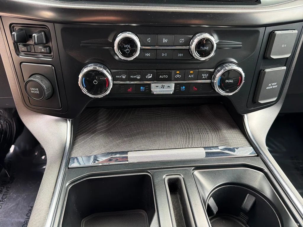 Used 2023 Silver Ford Platinum image 27