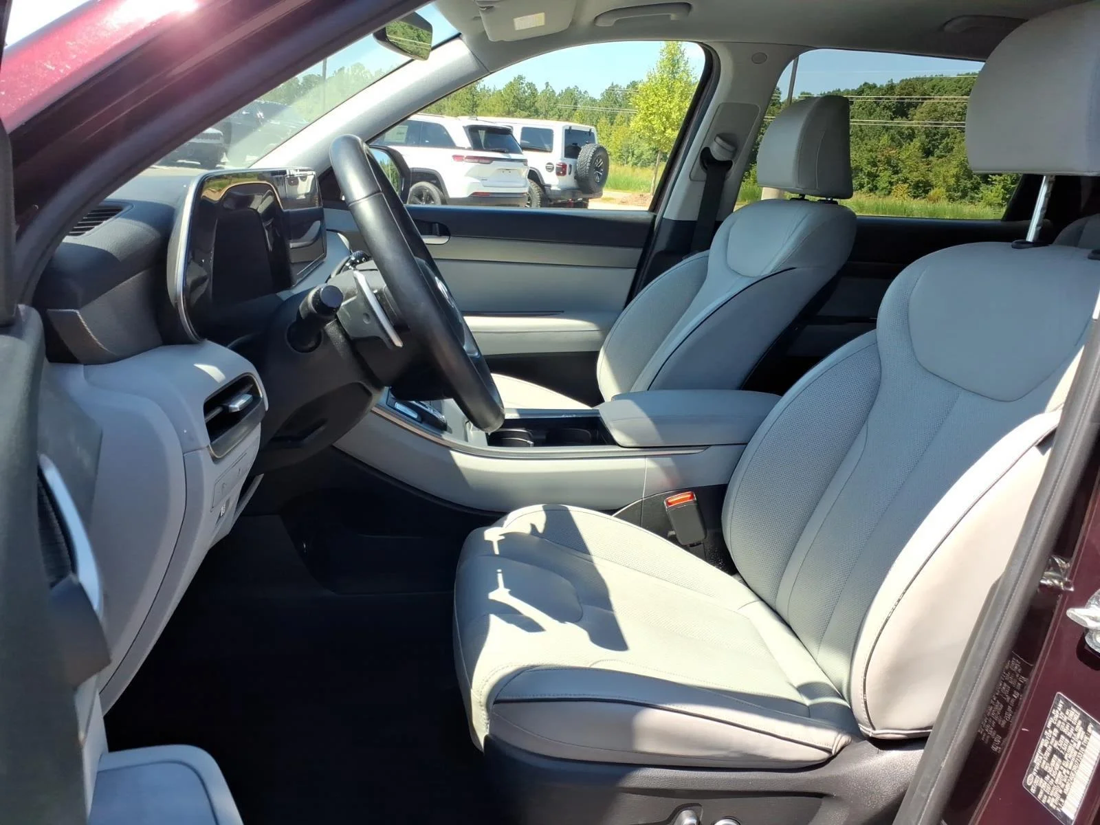 Used 2024 Sierra Burgundy Hyundai SEL 7P image 17