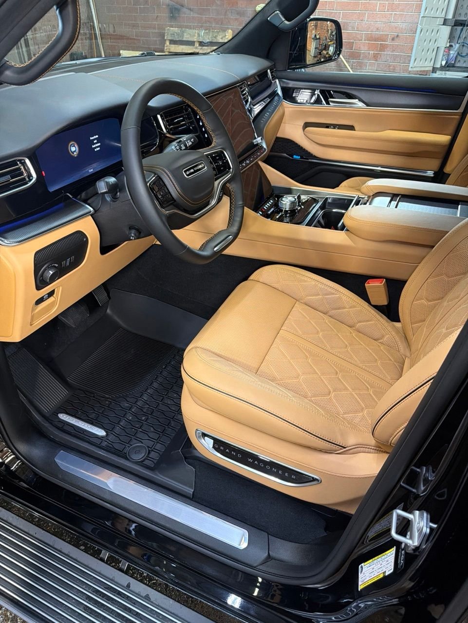 New 2026 High Gloss Black Exterior Paint Jeep Summit Reserve image 17