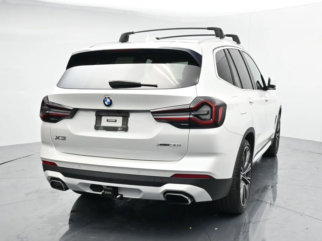 Used 2022 White BMW xDrive30i image 6