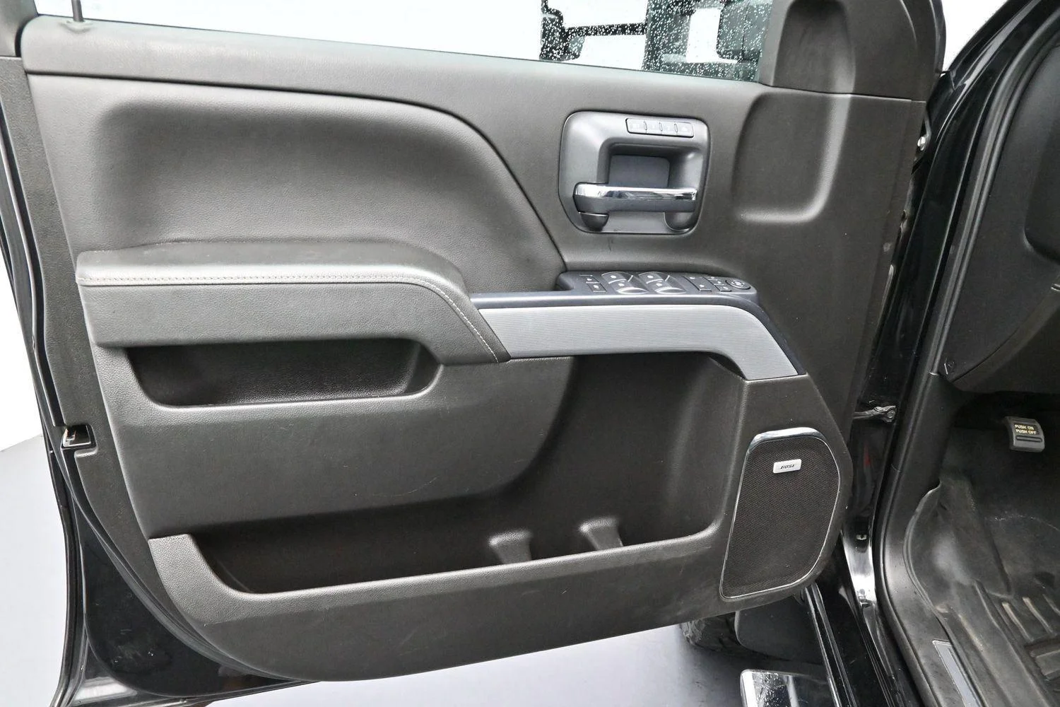Used 2019 Black Chevrolet LTZ image 10