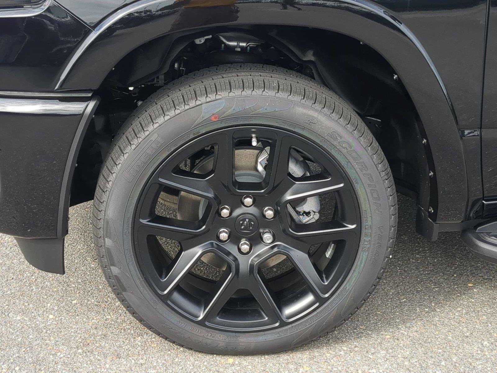 New 2026 Diamond Black Crystal Pearl-Coat Exterior Paint RAM Laramie image 10
