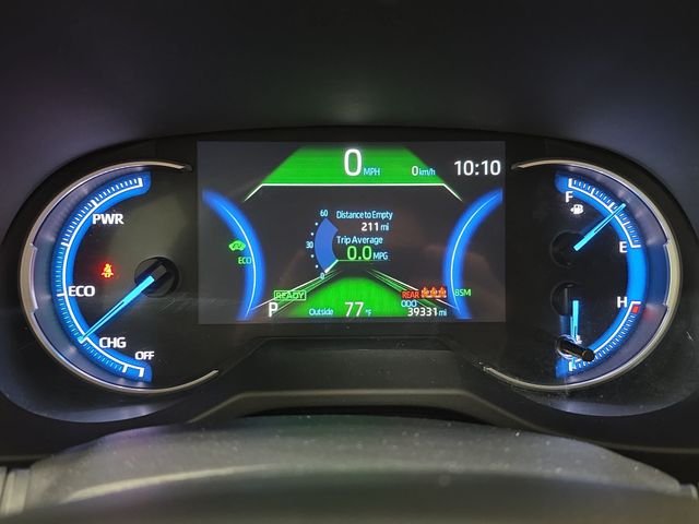 Certified Used 2025 White Toyota XLE image 15