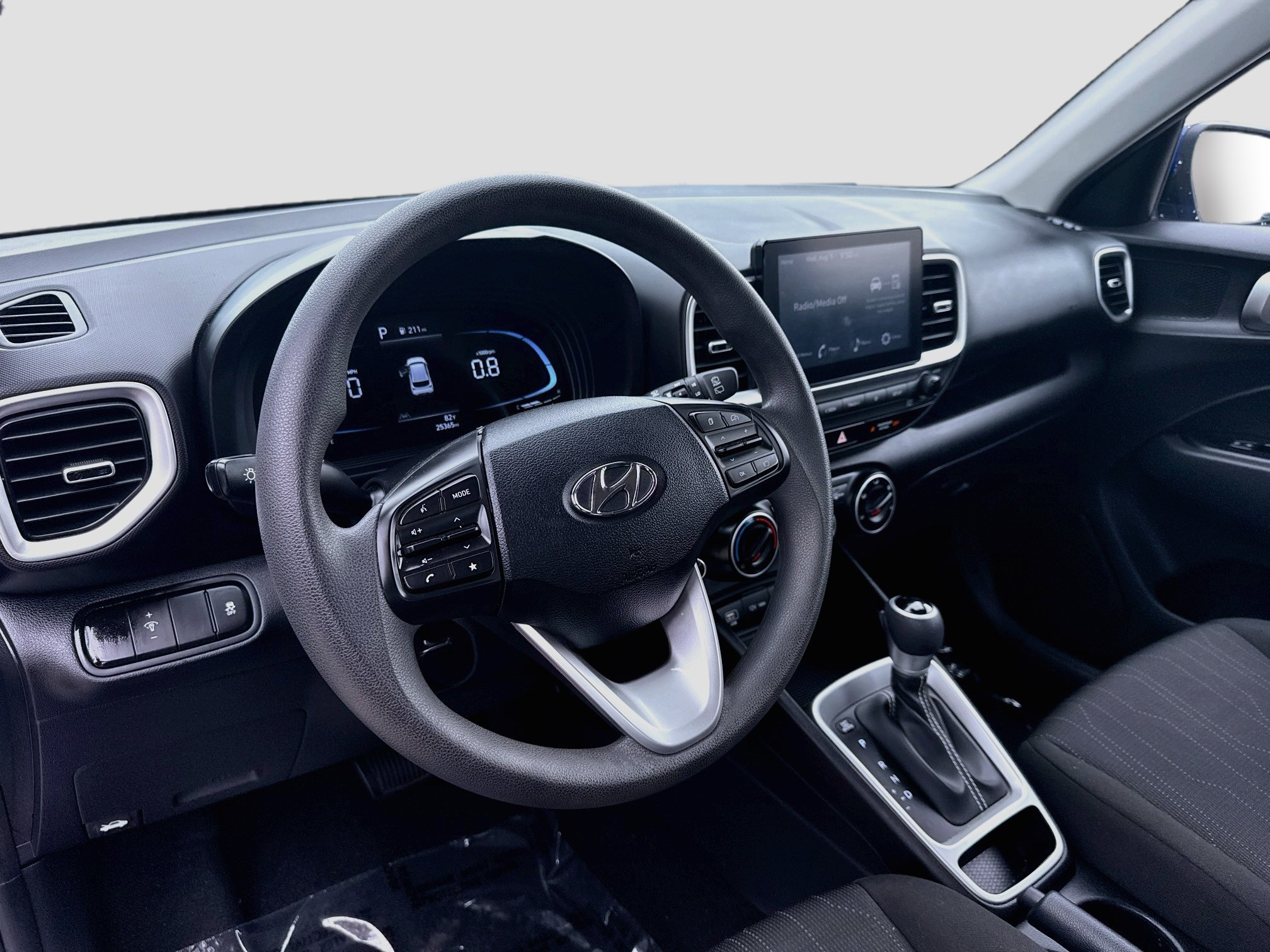Used 2024 Intense Blue Hyundai SE image 7