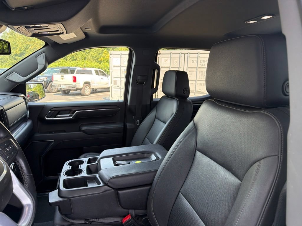 Used 2025 Summit White GMC SLT image 14