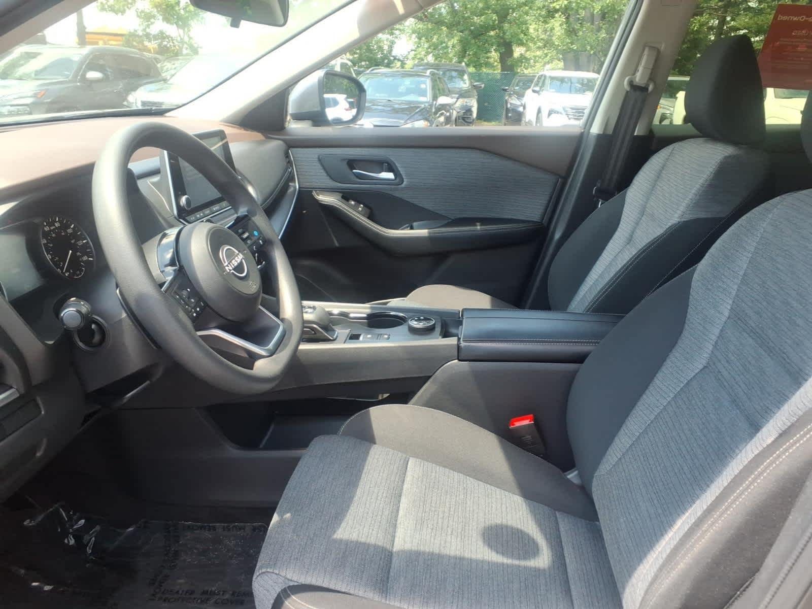 Certified Used 2023 Gun Metallic Nissan SV image 18