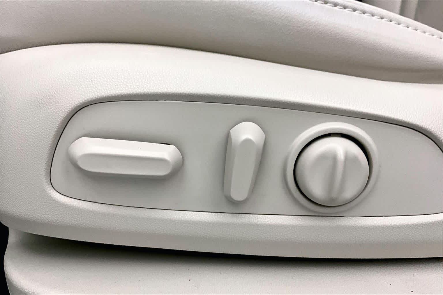 2023 Buick Enclave Essence - Photo 32