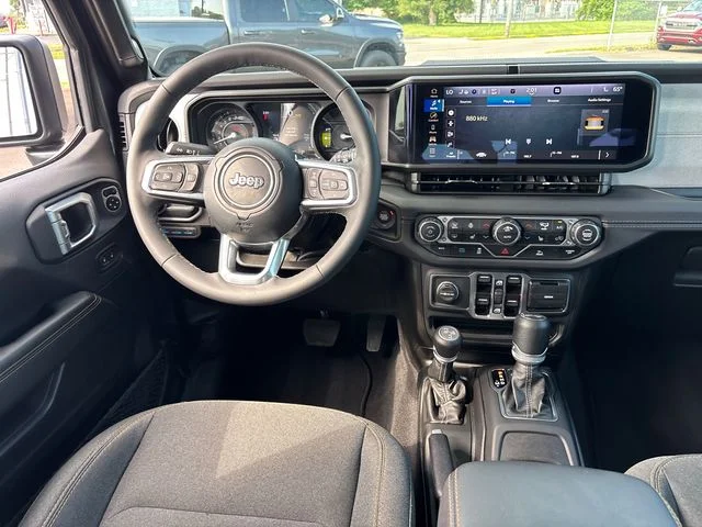Used 2025 Gray Jeep Sahara 4xe image 12
