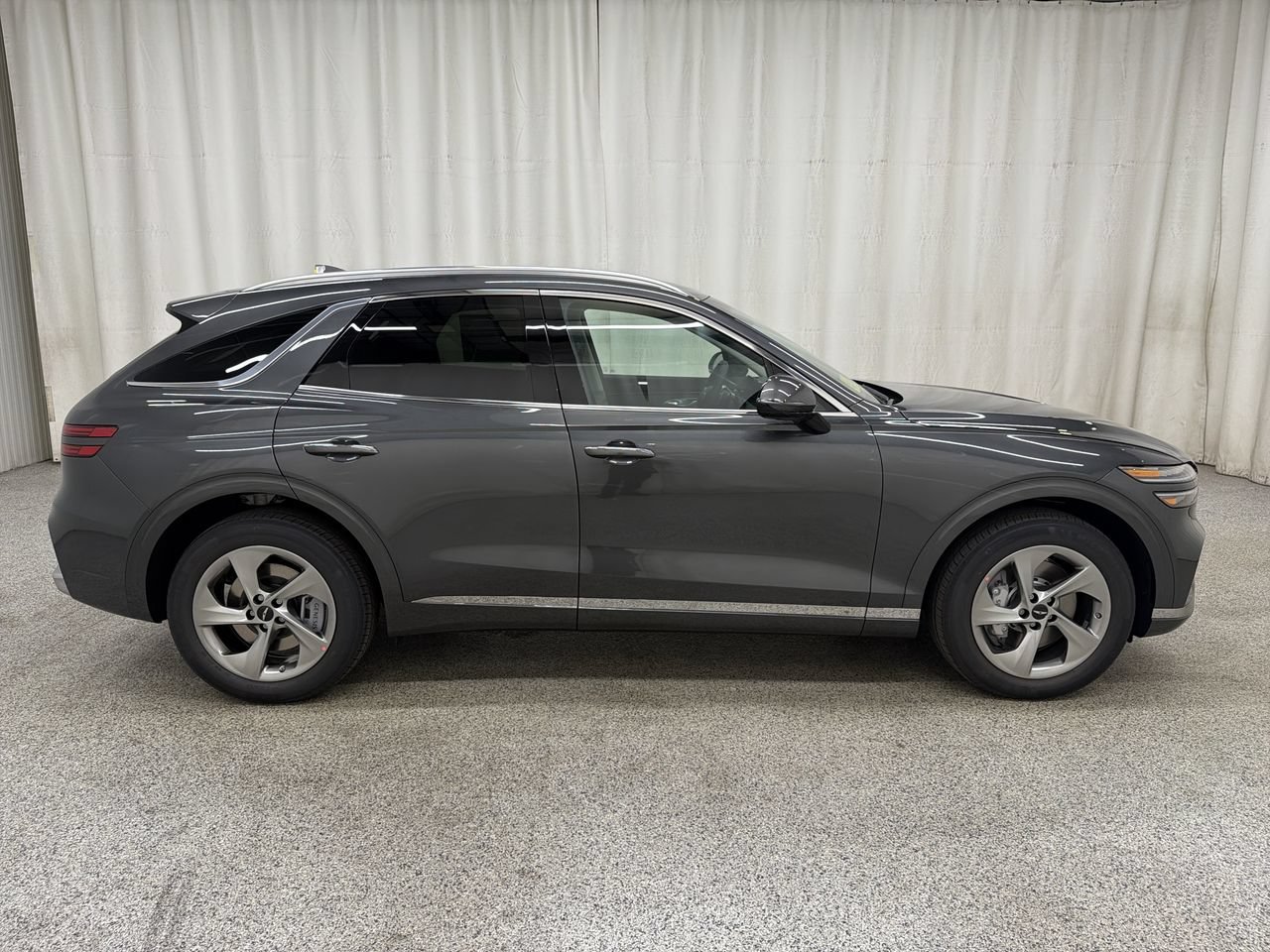 New 2027 Makalu Gray Genesis 2.5T image 5