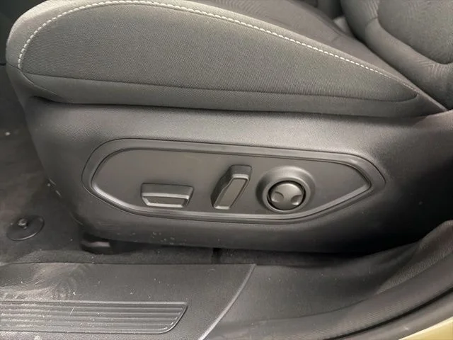 New 2026  Jeep Laredo image 15