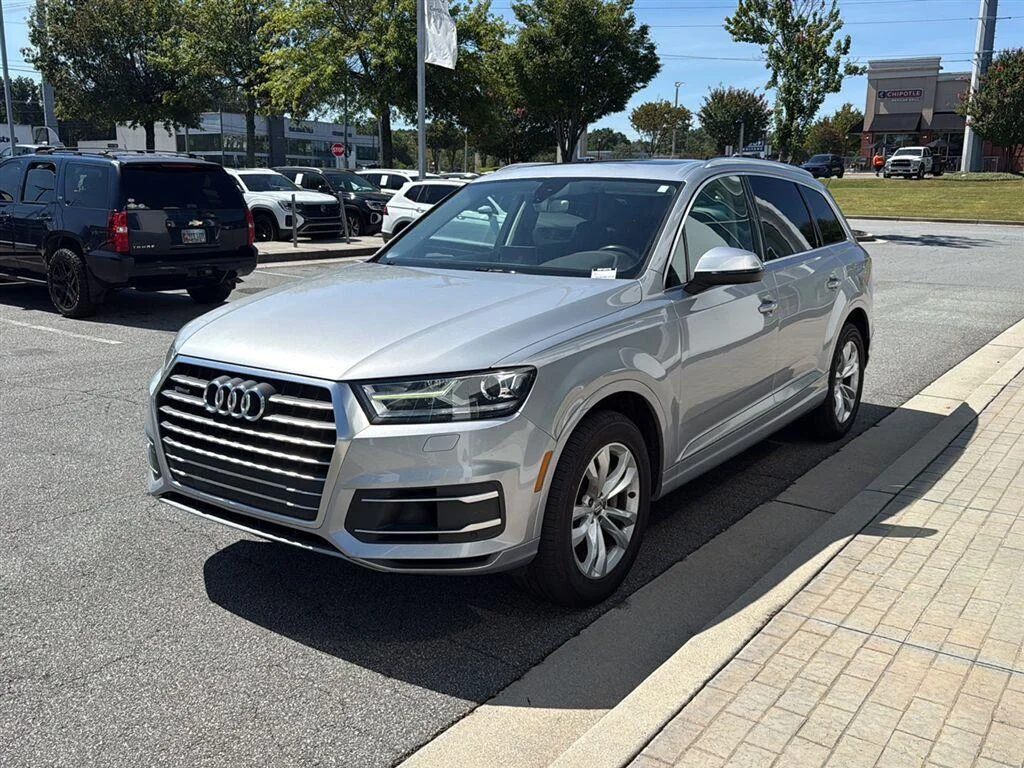 Used 2017 Florett Silver Metallic Audi Premium Plus image 4