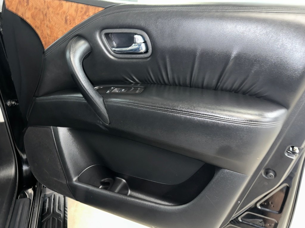 Used 2024 Super Black Nissan SL image 34